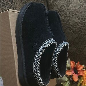 UGG woman slip on shoe